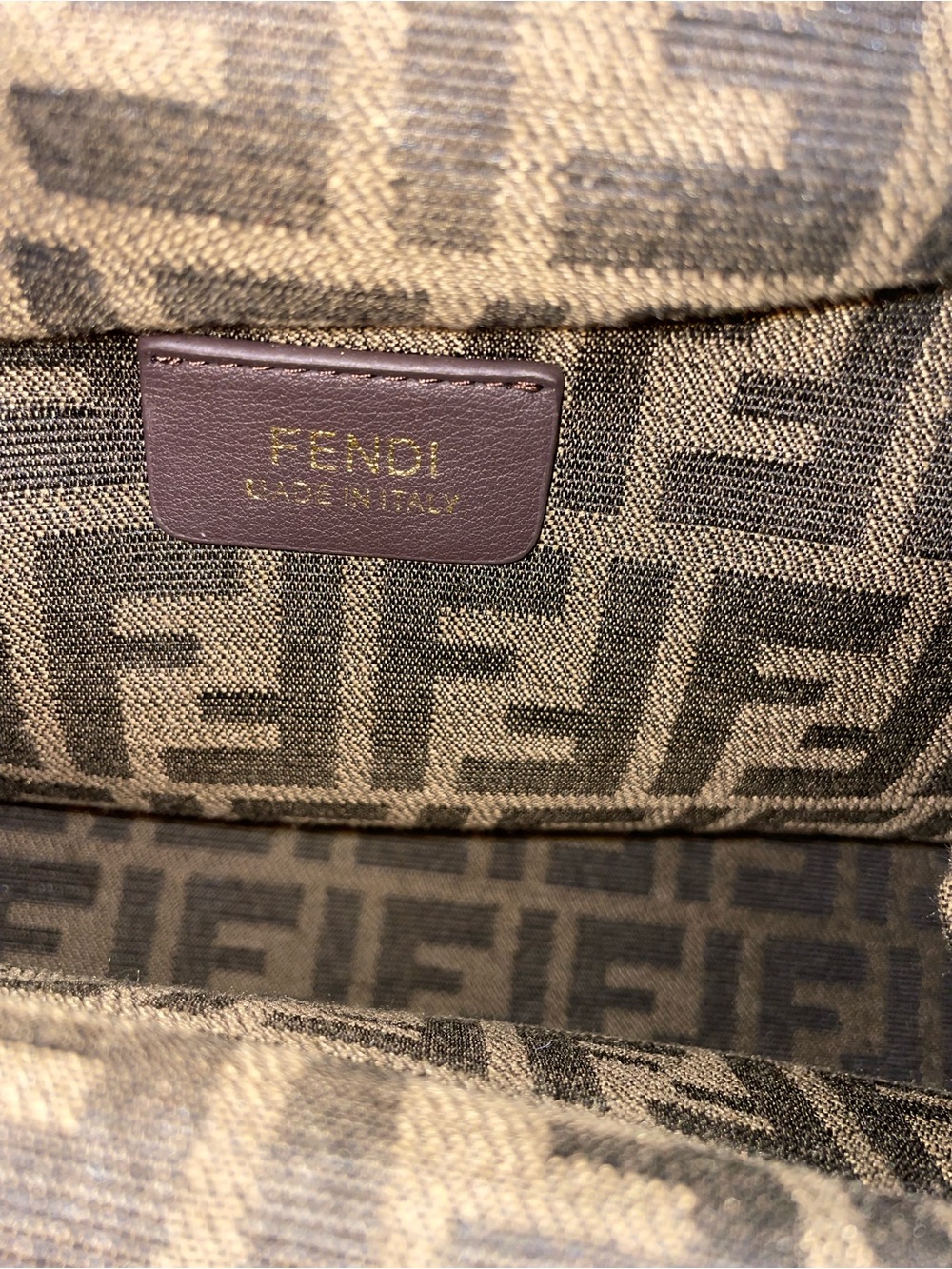 Fendi Shiny Nappa Medium Fendi First Caramello Clutch Bag BROKEN STRAP - Picture 10 of 14
